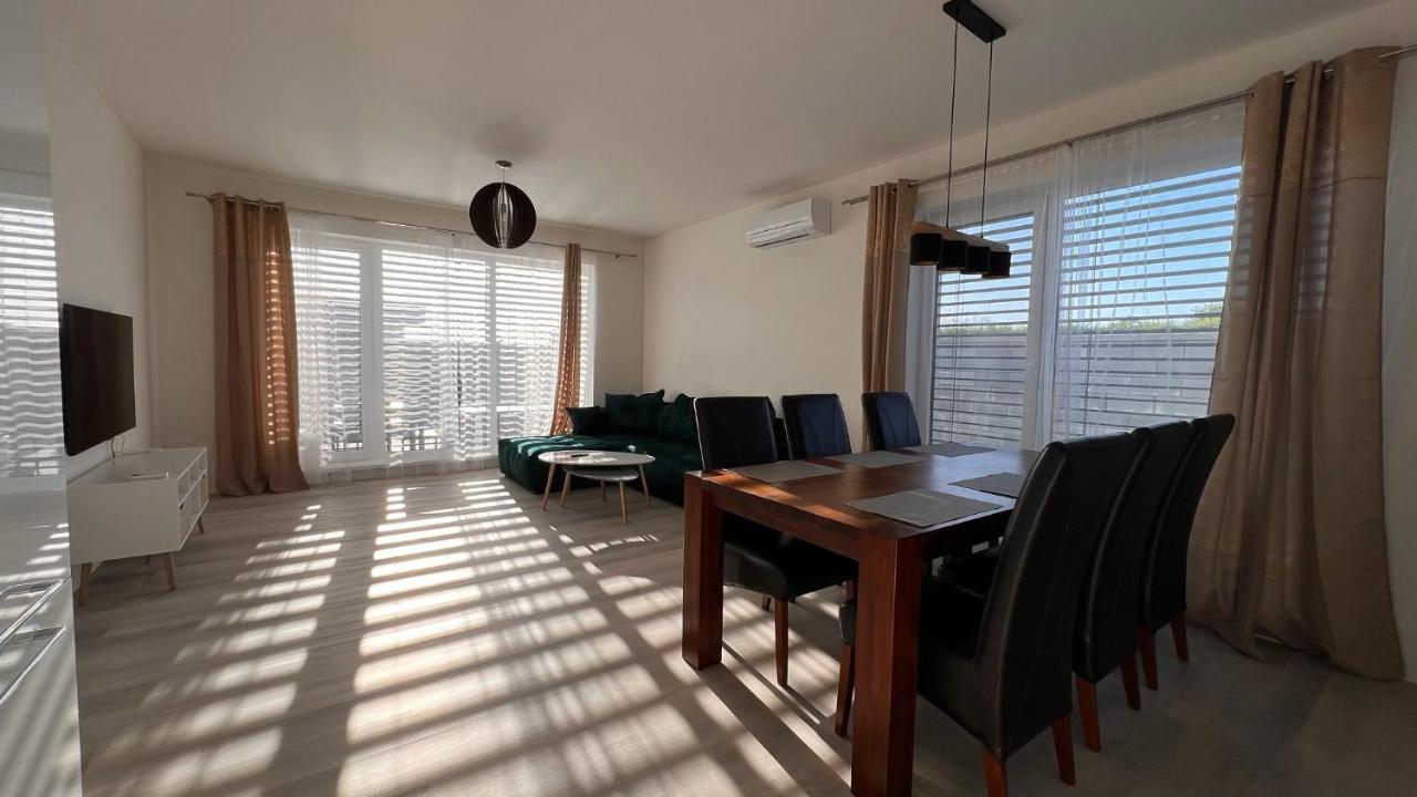 Janosikova Klimatizovany Apartmanovy Dom S Virivkou, 9B 빌라 외부 사진